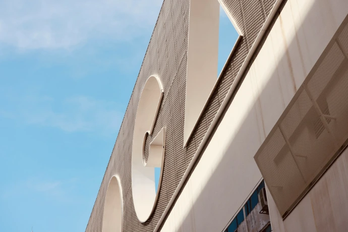 a building with a curved roof